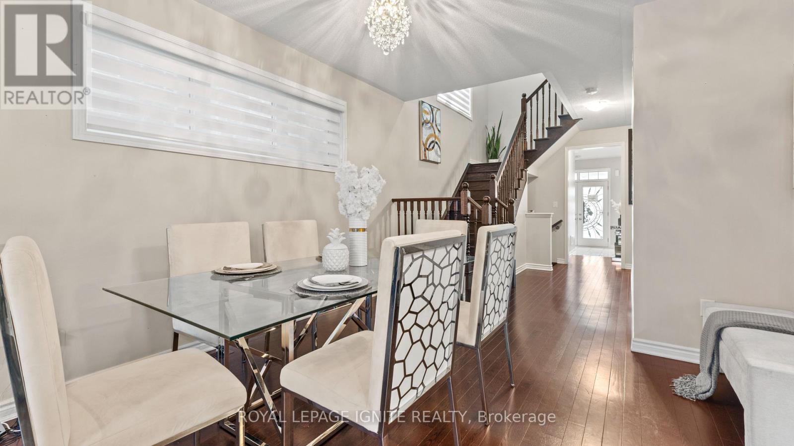Photo 10 of 60 Westfield Drive, Whitby ON