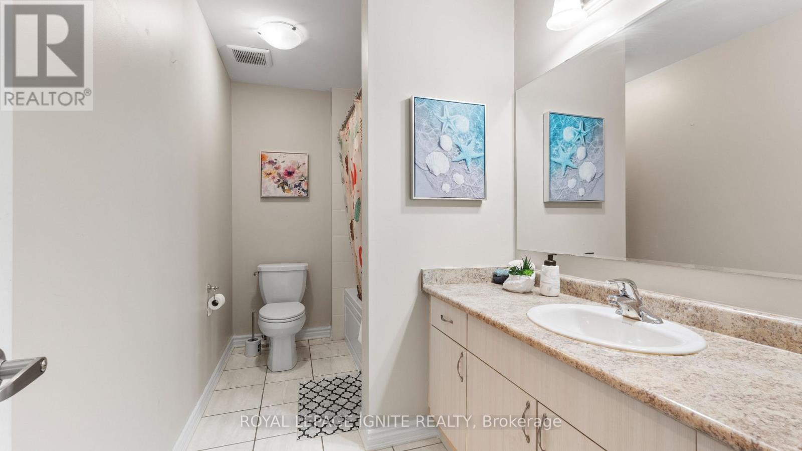 Photo 6 of 60 Westfield Drive, Whitby ON