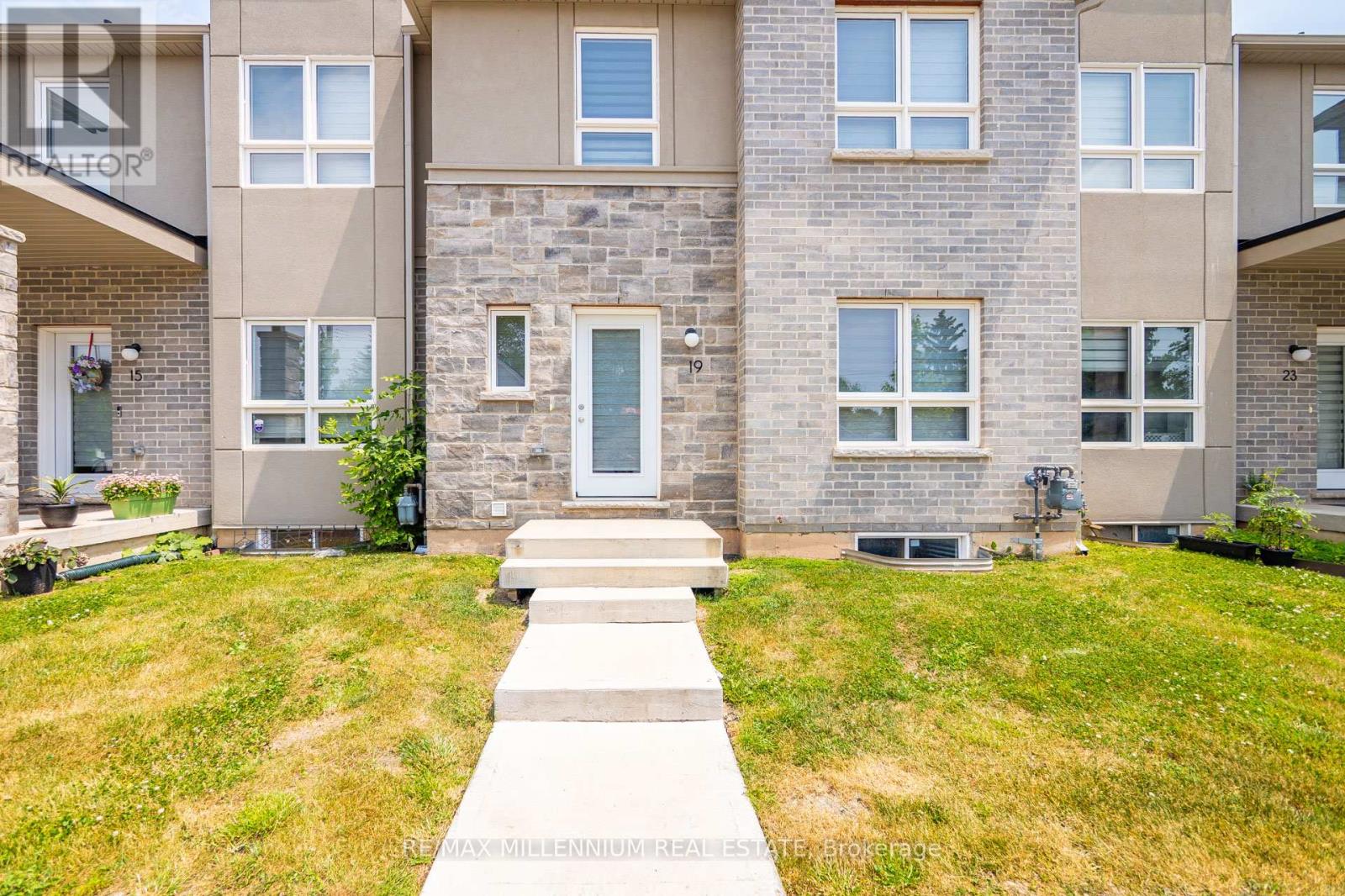 Photo 22 of 19 Perenack Avenue, Welland ON