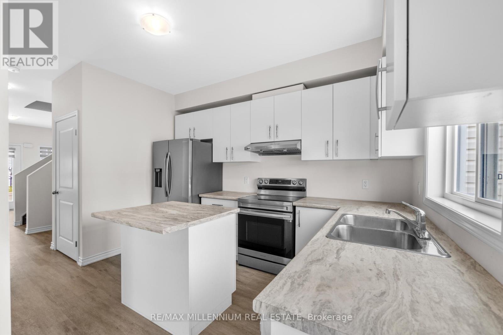 Photo 11 of 19 Perenack Avenue, Welland ON