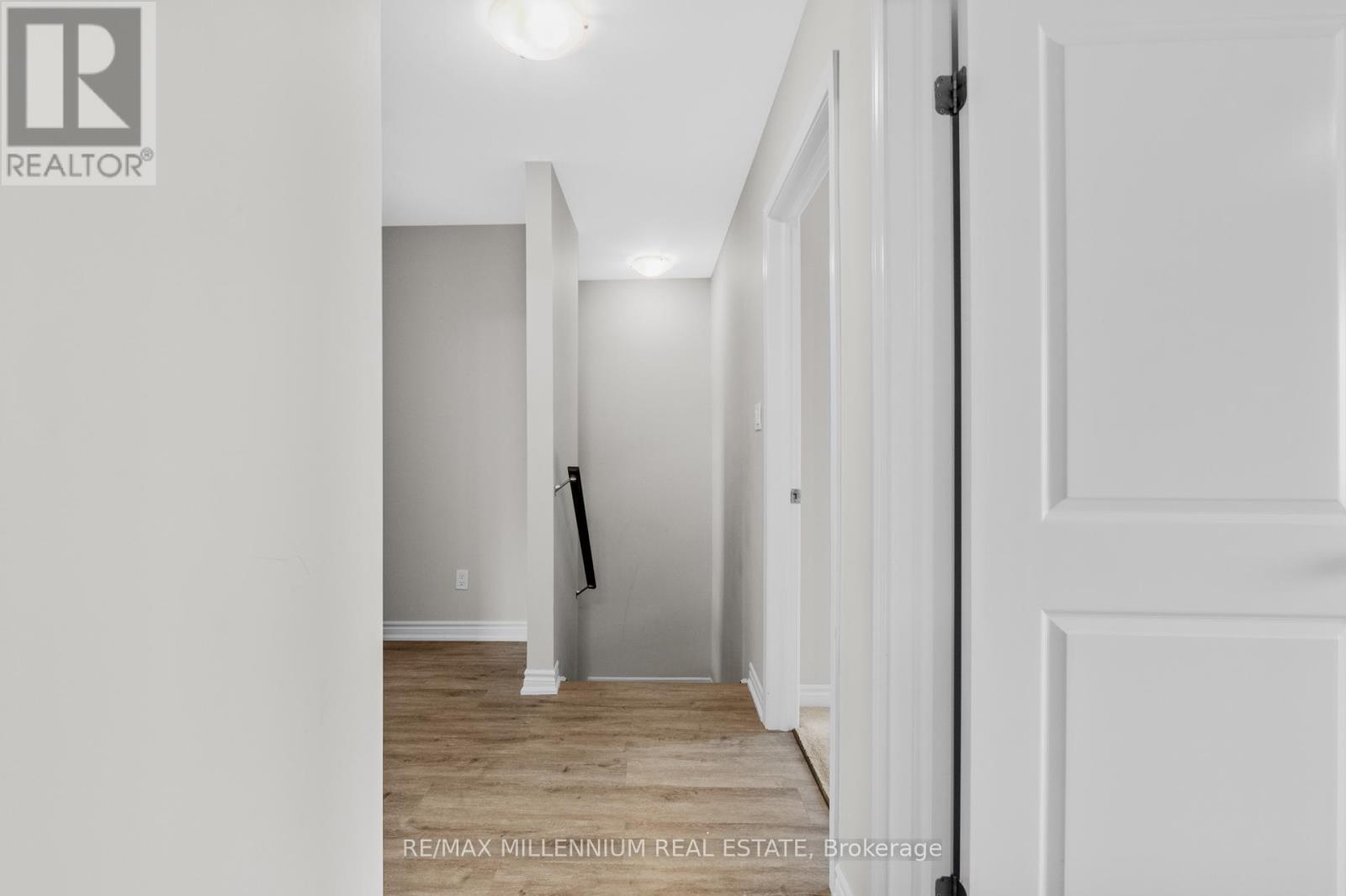 Photo 20 of 19 Perenack Avenue, Welland ON
