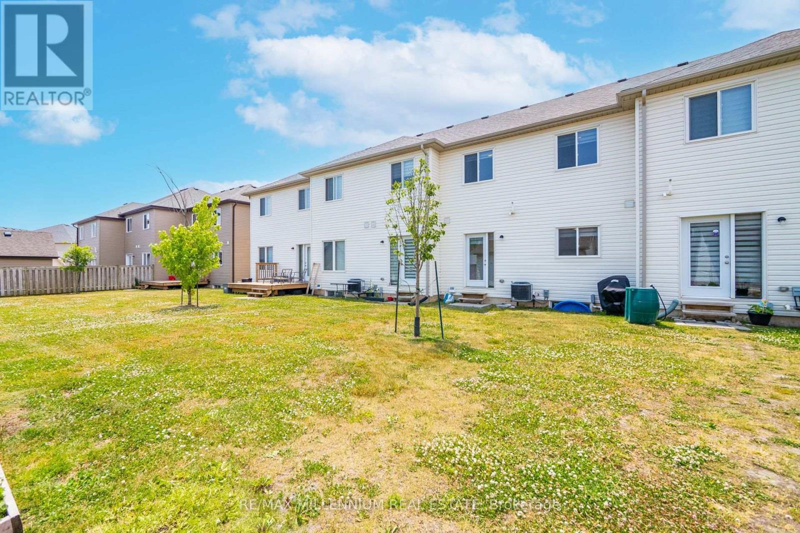 Photo 14 of 19 Perenack Avenue, Welland ON