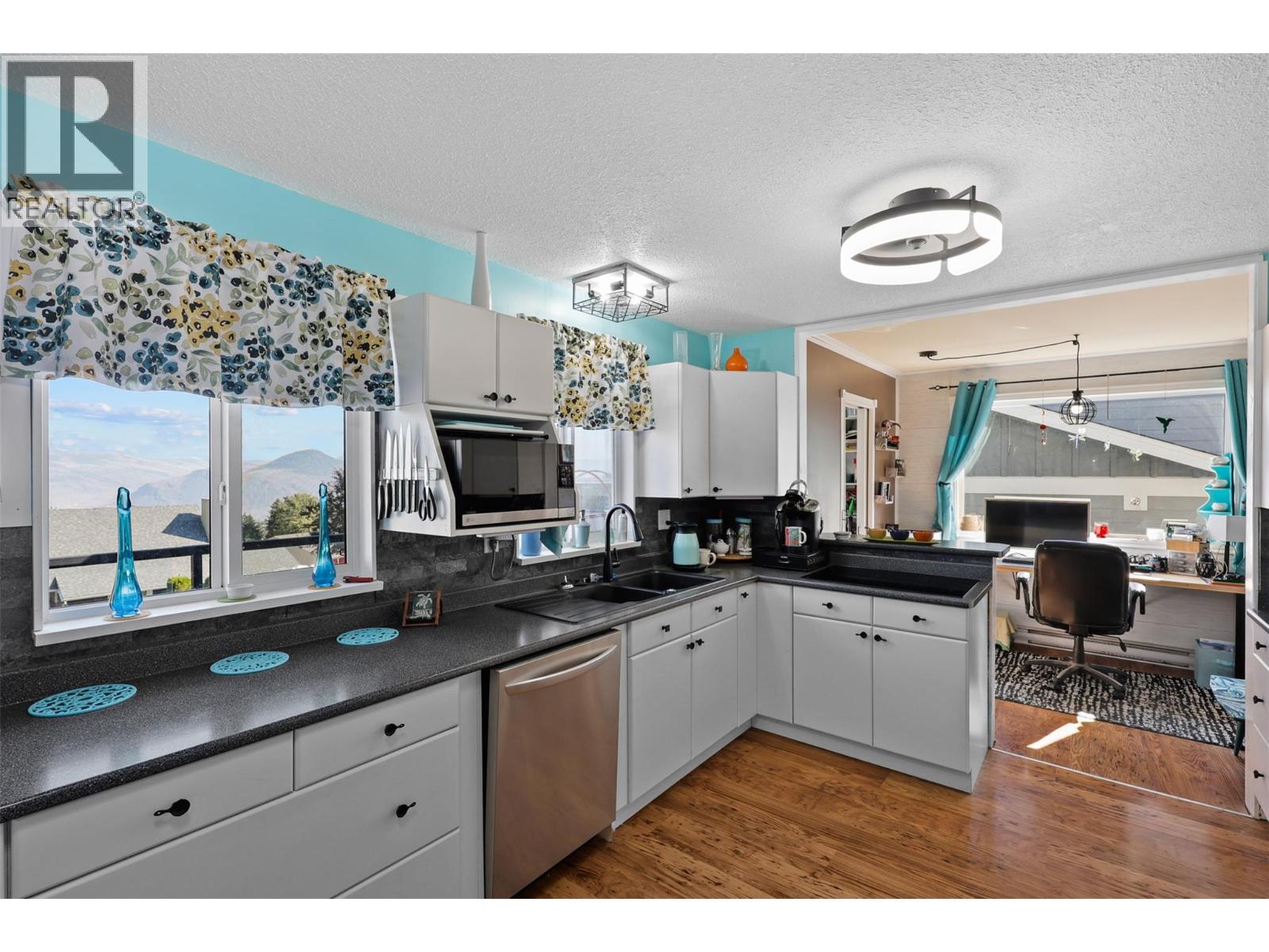 Photo 13 of 833 Fleming Drive, Kamloops BC