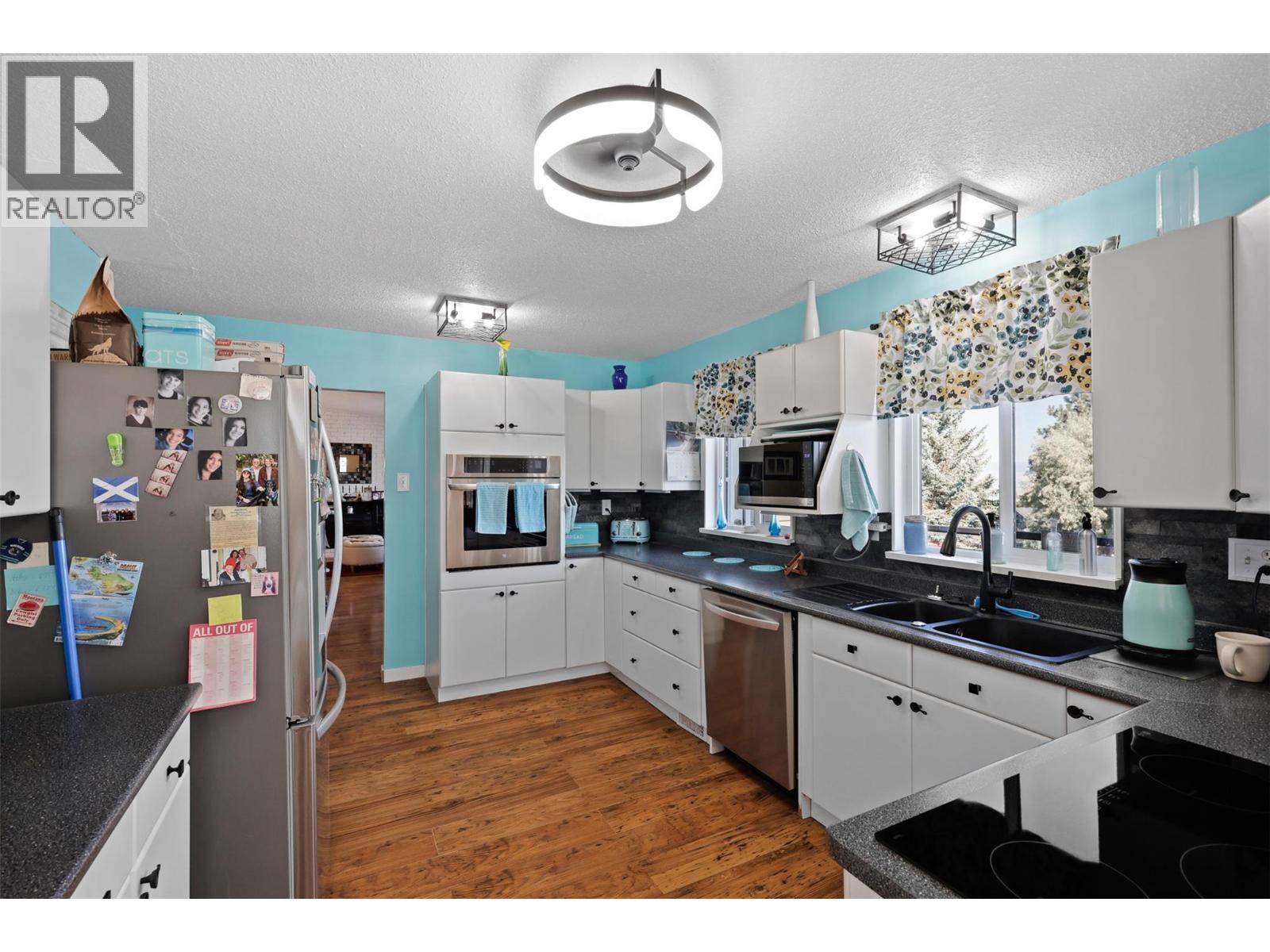 Photo 37 of 833 Fleming Drive, Kamloops BC