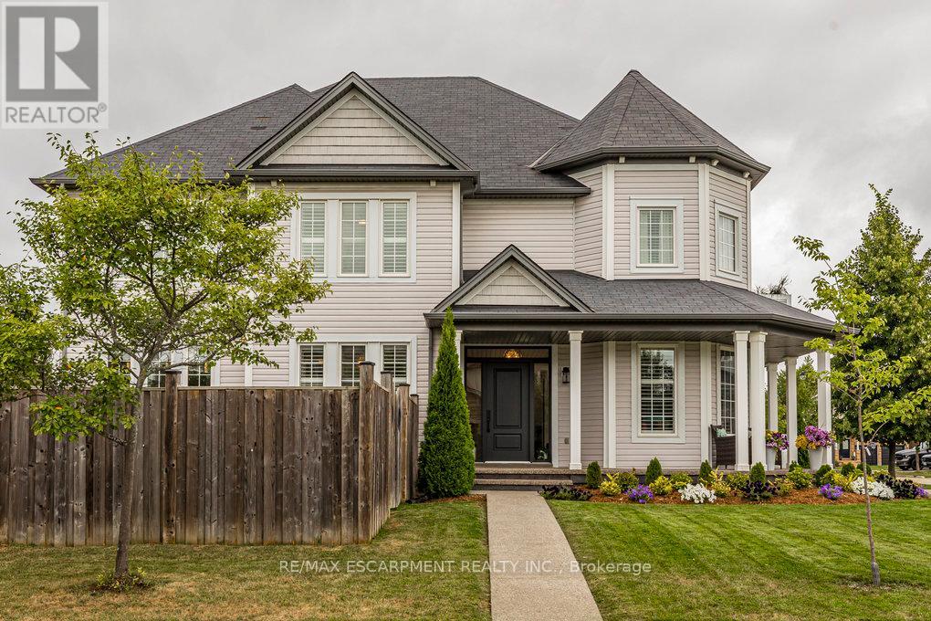 Photo 23 of 44 Fowler Drive, Hamilton ON