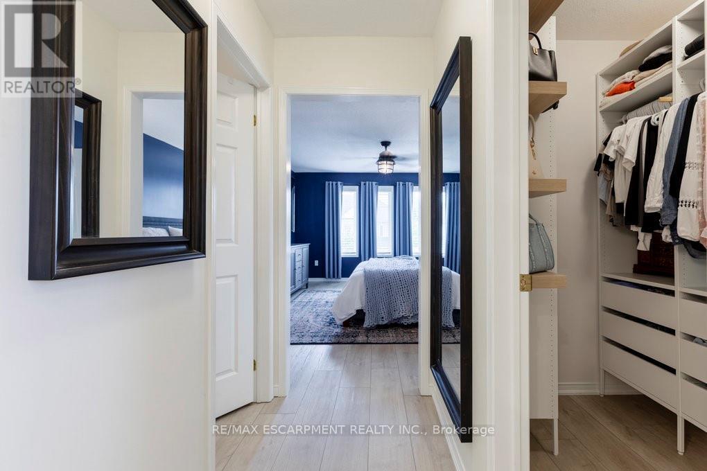Photo 18 of 44 Fowler Drive, Hamilton ON