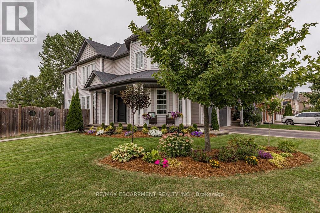 Photo 12 of 44 Fowler Drive, Hamilton ON