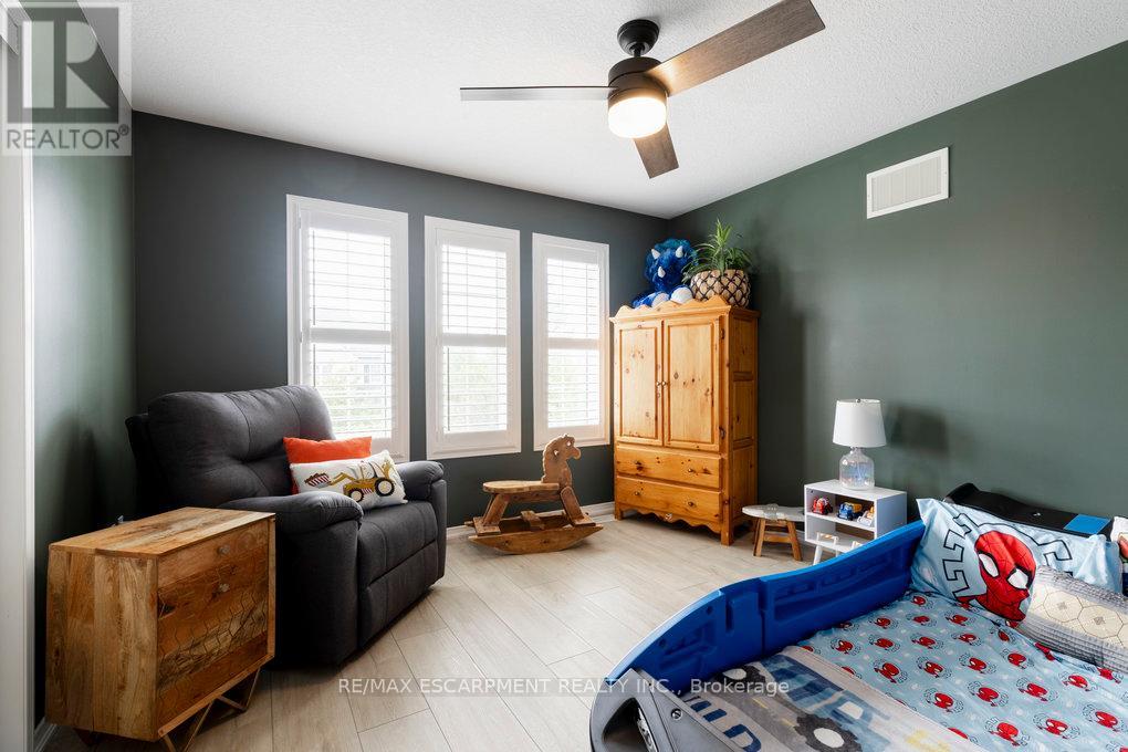 Photo 34 of 44 Fowler Drive, Hamilton ON