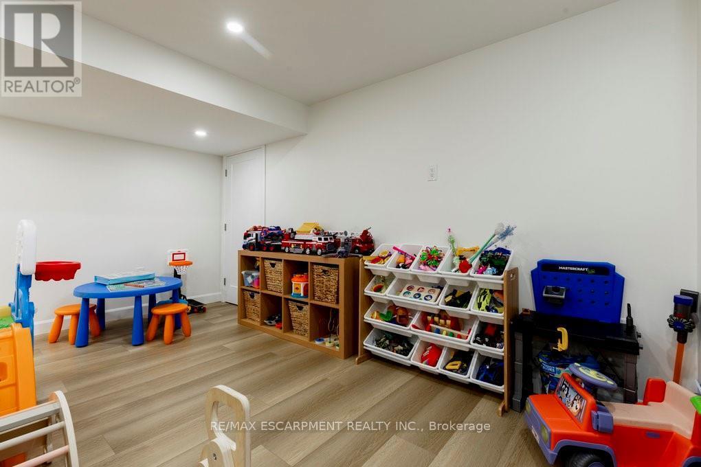 Photo 47 of 44 Fowler Drive, Hamilton ON
