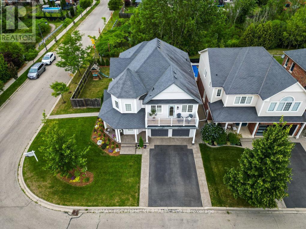 Photo 41 of 44 Fowler Drive, Hamilton ON