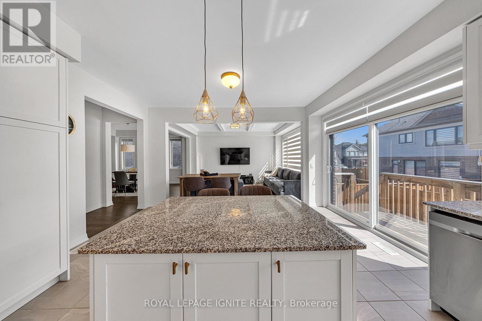 Photo 14 of 163 Spitfire Drive, Hamilton ON