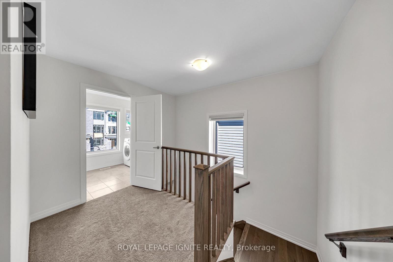 Photo 22 of 163 Spitfire Drive, Hamilton ON