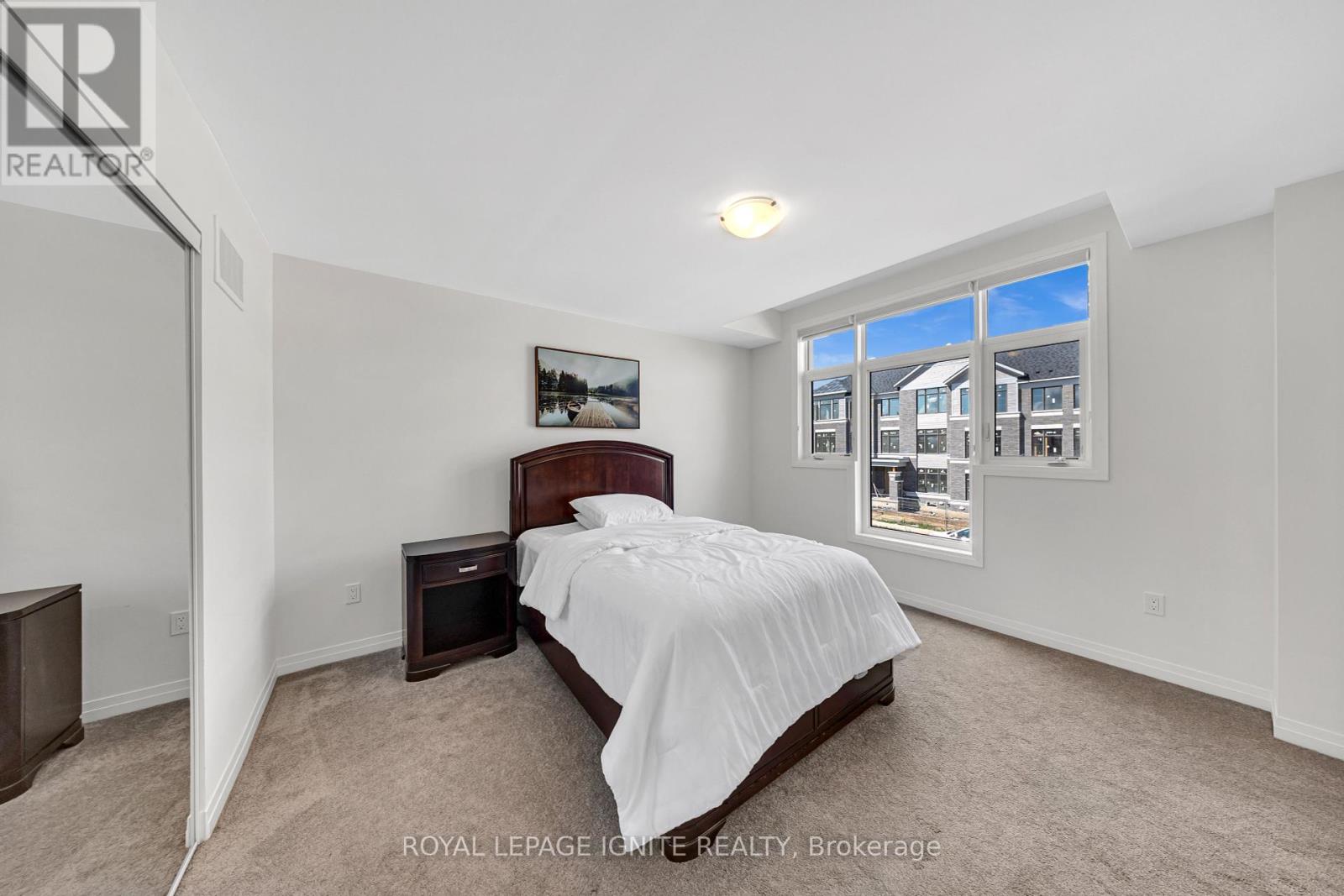 Photo 24 of 163 Spitfire Drive, Hamilton ON