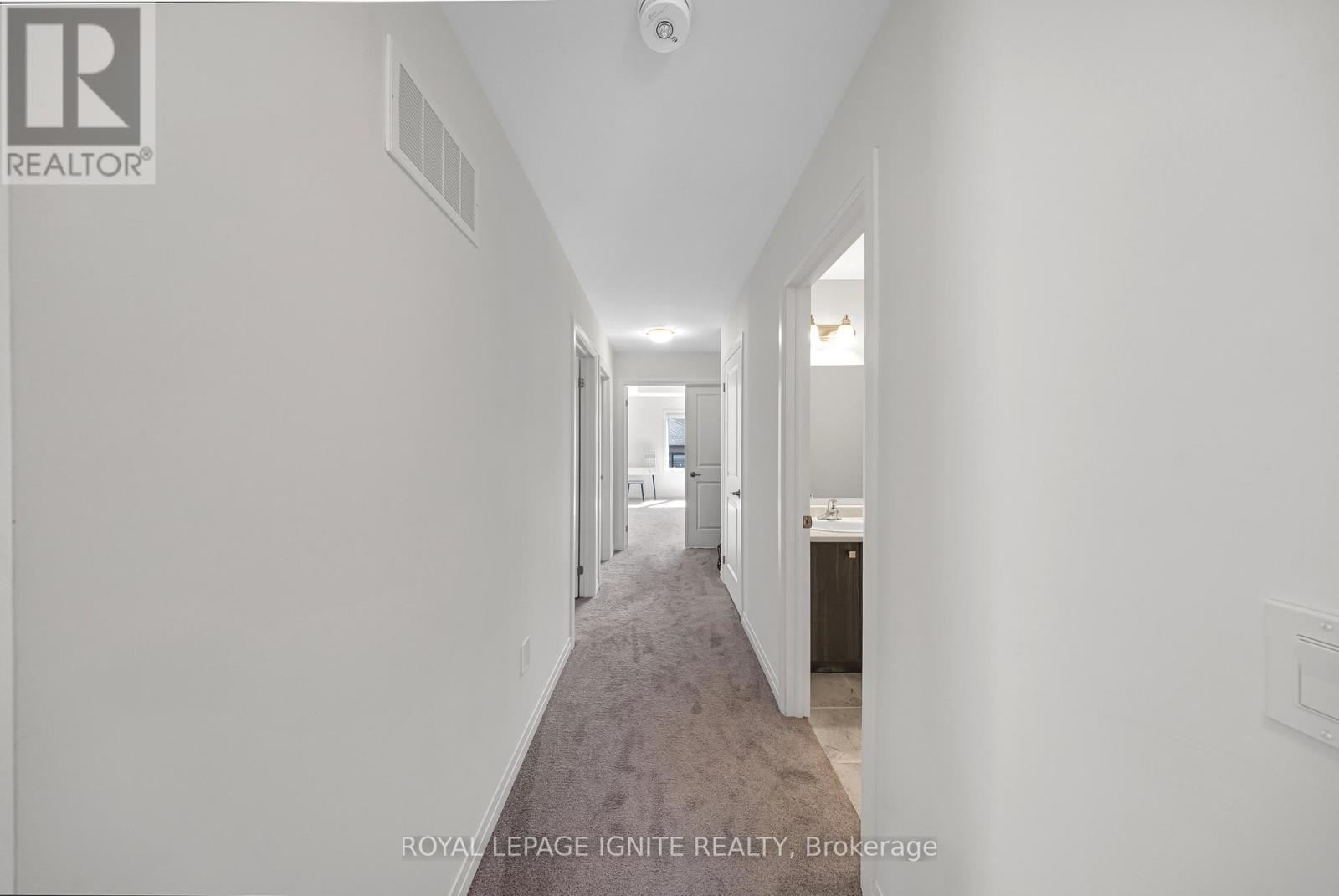 Photo 36 of 163 Spitfire Drive, Hamilton ON