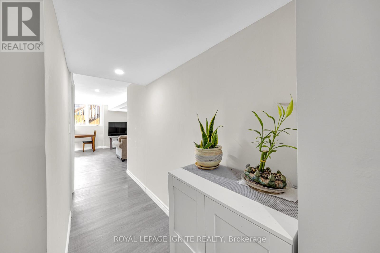 Photo 38 of 163 Spitfire Drive, Hamilton ON