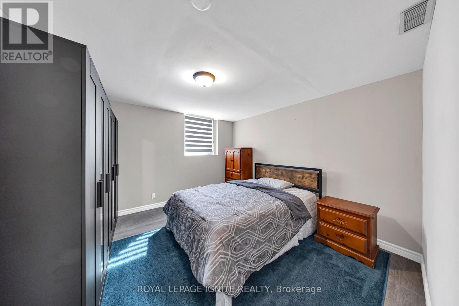 Photo 42 of 163 Spitfire Drive, Hamilton ON