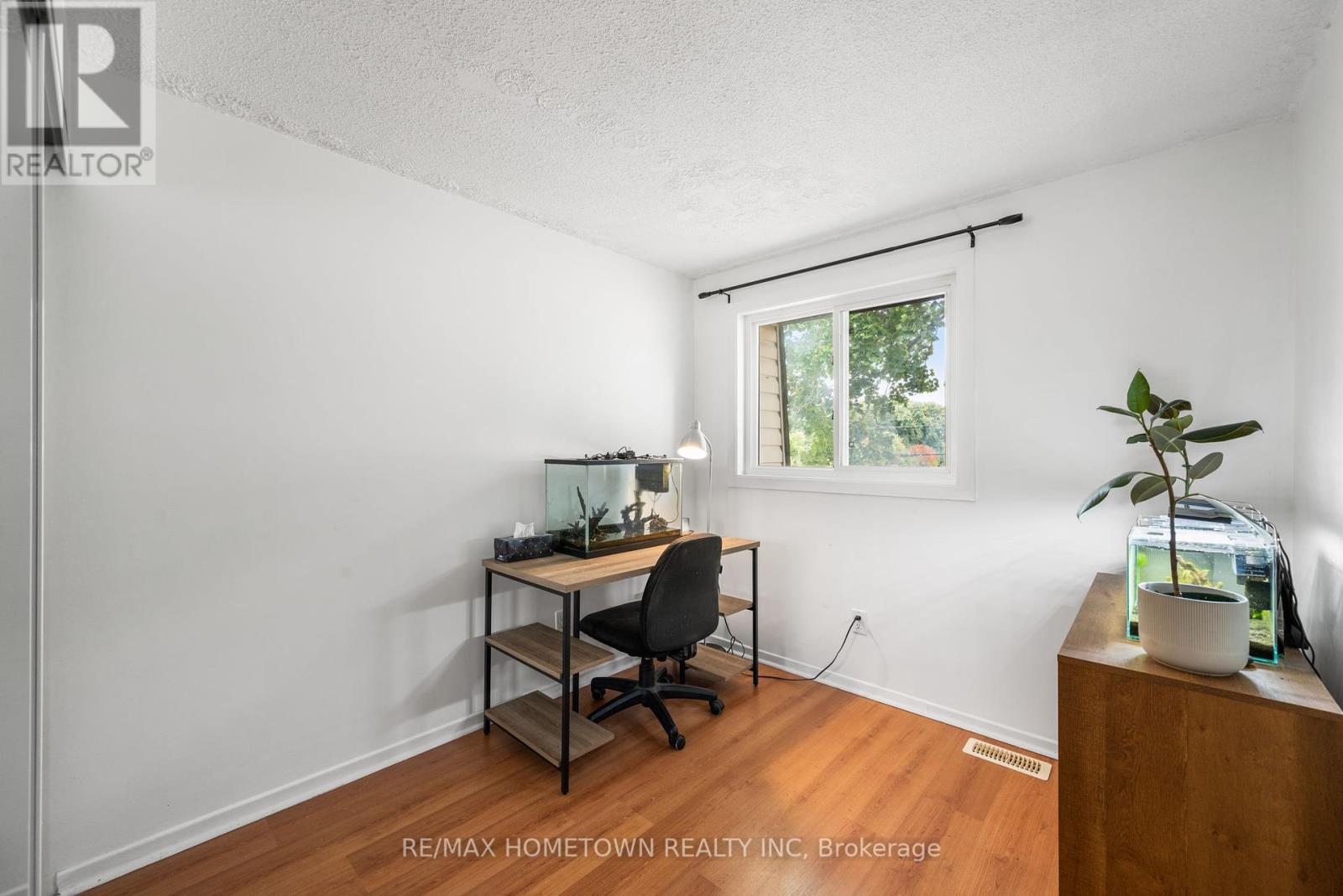 Photo 6 of 8 B Sonnet Crescent, Ottawa ON