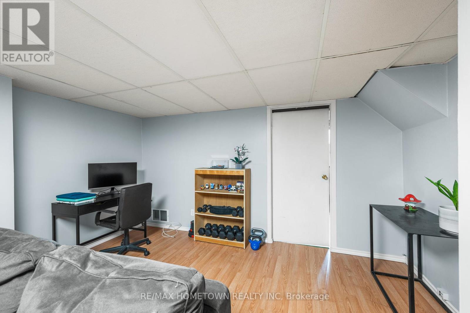 Photo 10 of 8 B Sonnet Crescent, Ottawa ON