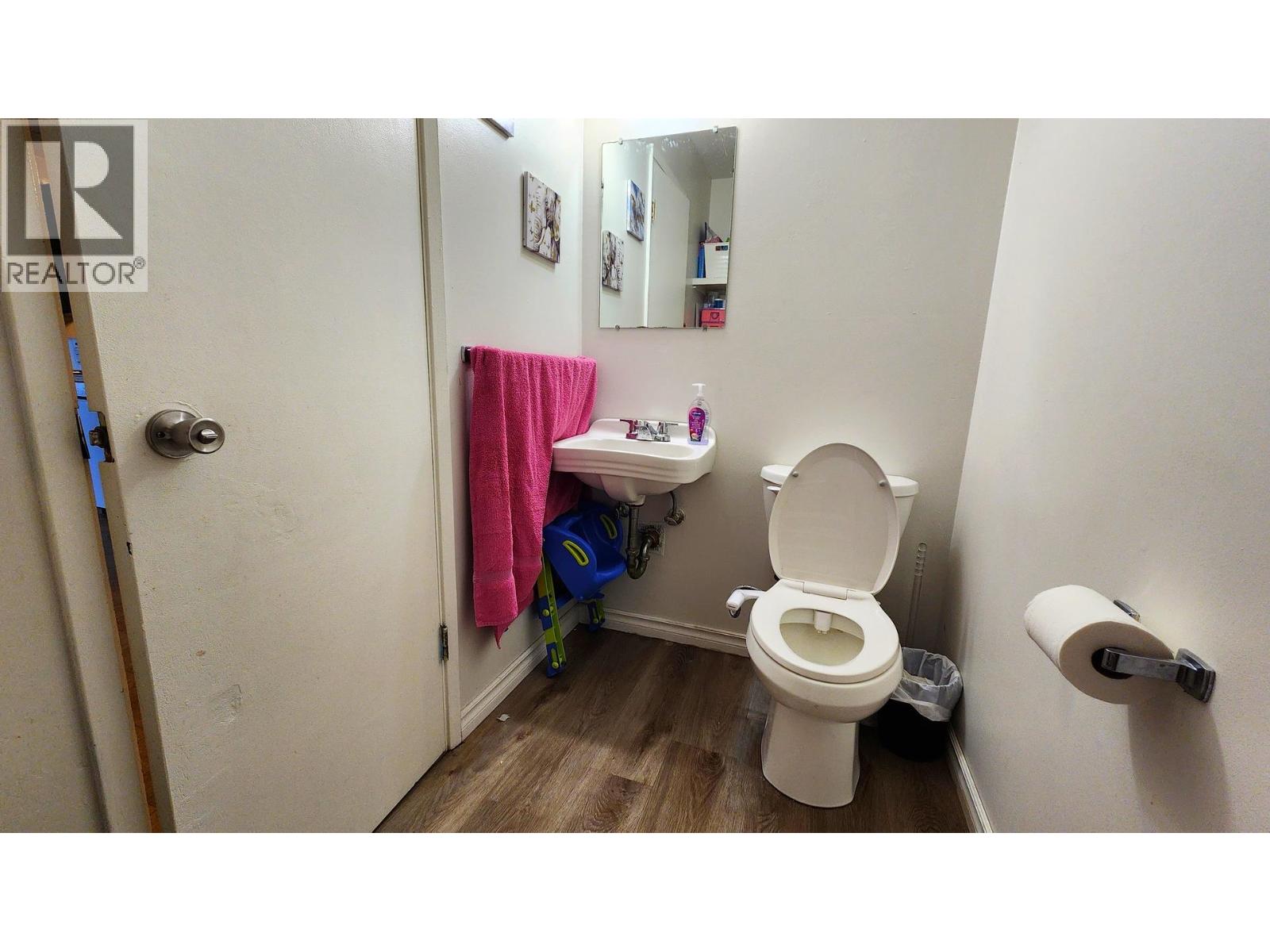Photo 14 of 409 Beech Crescent, Prince George BC