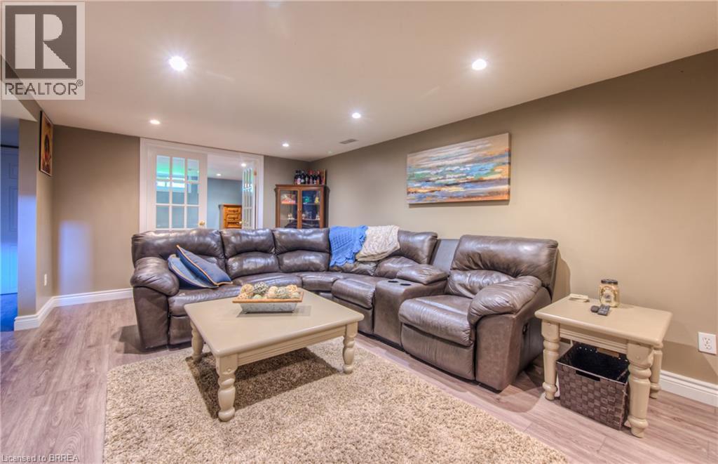 Photo 26 of 24 Allanton Boulevard, Brantford ON