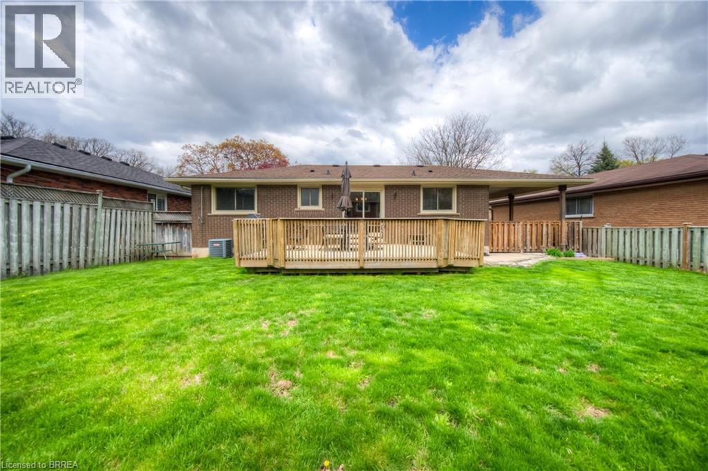 Photo 15 of 24 Allanton Boulevard, Brantford ON