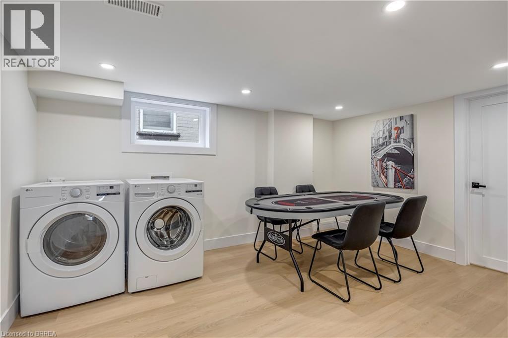 Photo 4 of 59 Eagle Avenue, Brantford ON