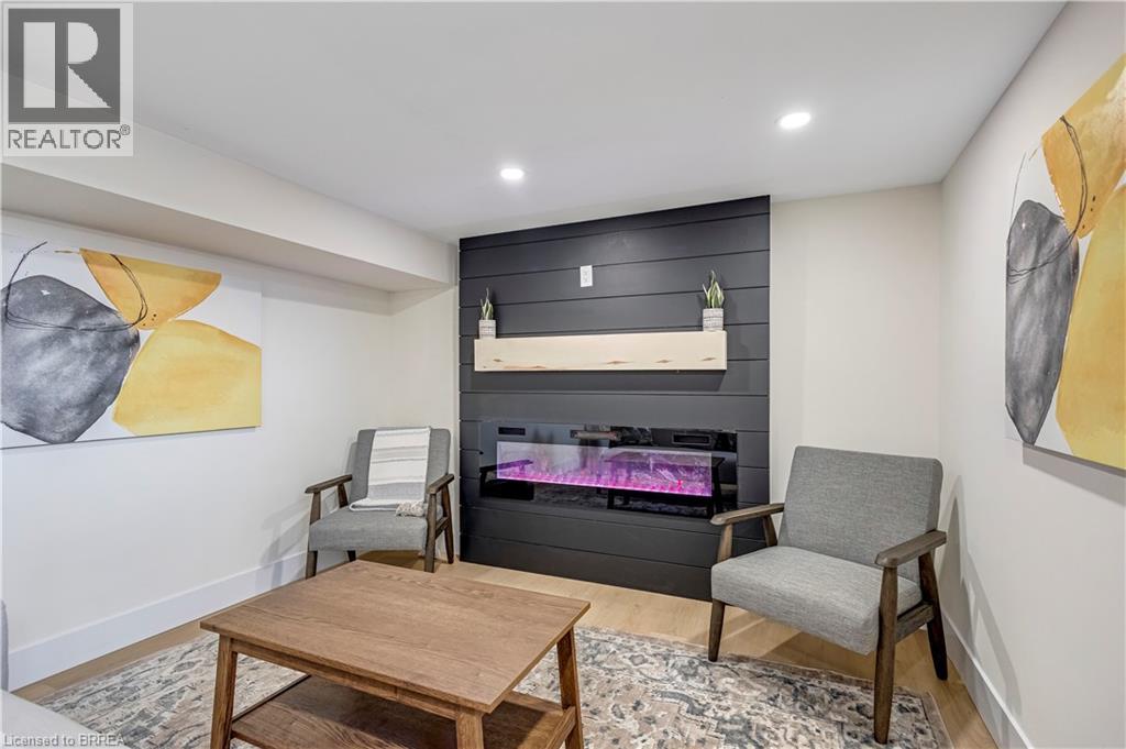 Photo 5 of 59 Eagle Avenue, Brantford ON