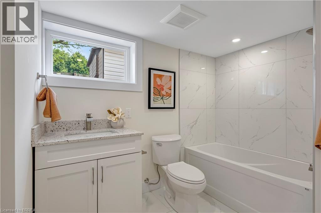 Photo 17 of 59 Eagle Avenue, Brantford ON