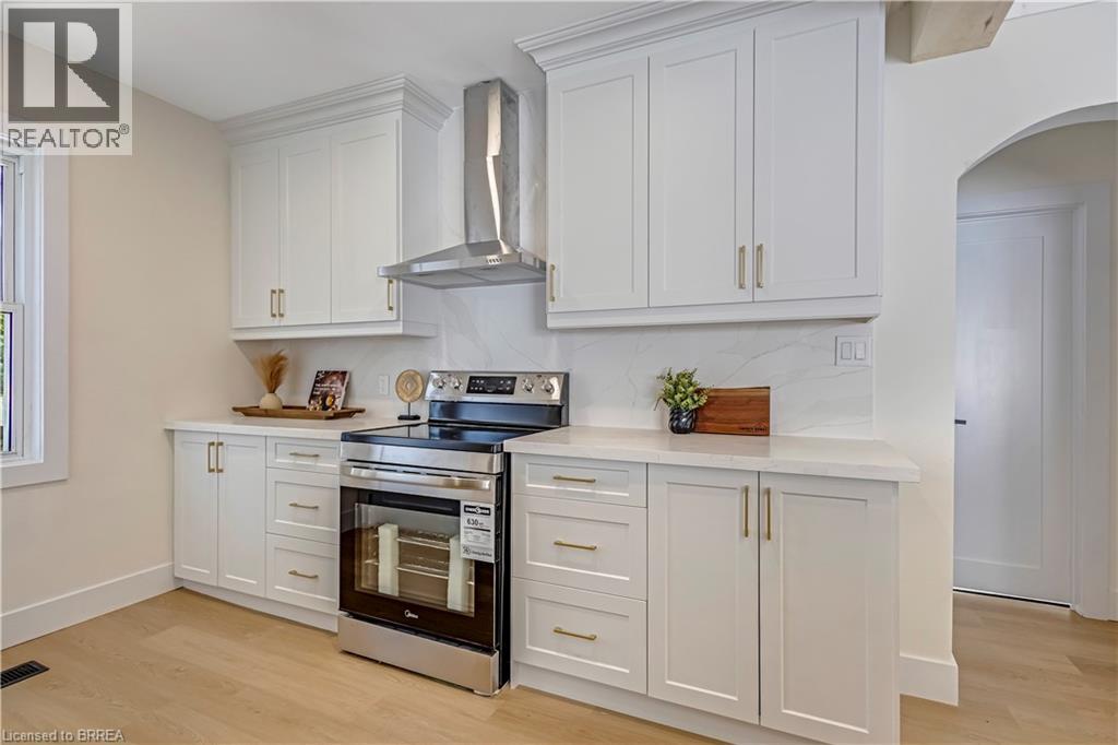 Photo 12 of 59 Eagle Avenue, Brantford ON