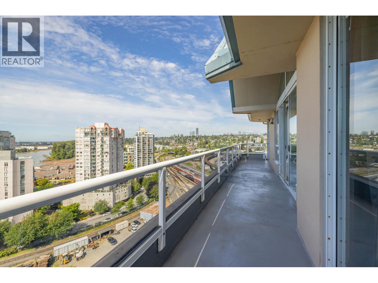 Photo 10 of 2002 1245 Quayside Drive, New Westminster BC