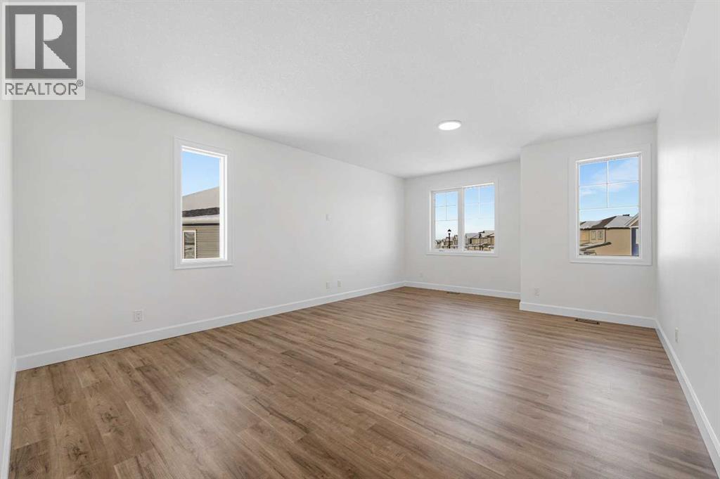 Photo 4 of 1059 Southwinds Green Sw, Airdrie AB