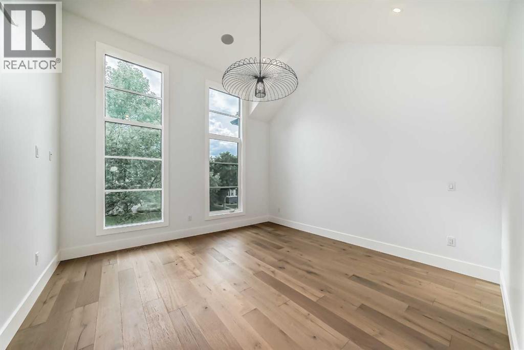 Photo 20 of 5008 21 A Street Sw, Calgary AB