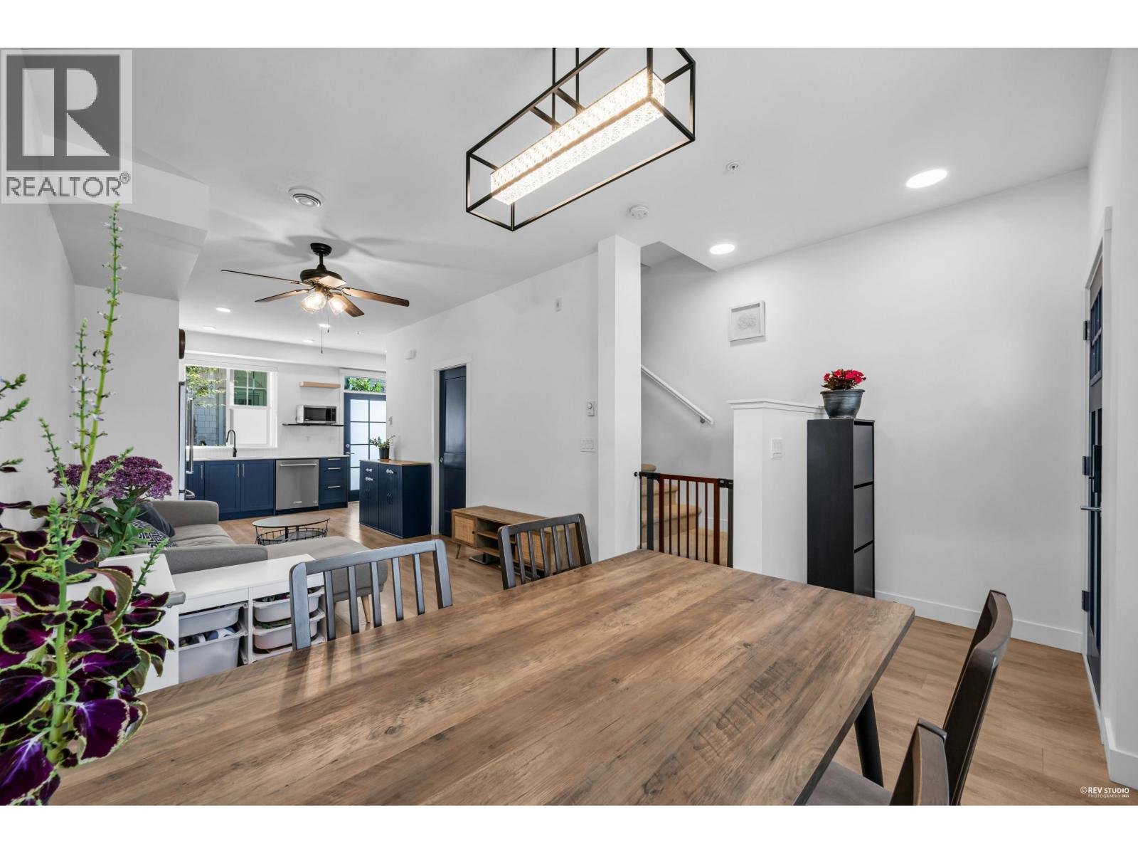 103 707 ROBINSON STREET, Coquitlam