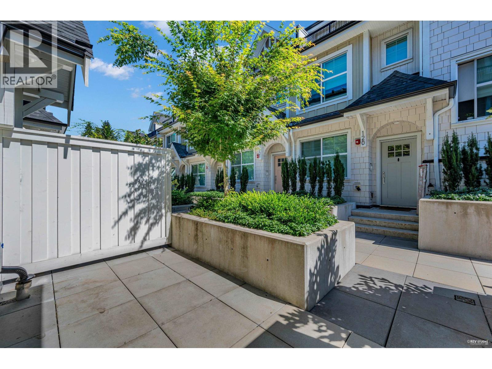 103 707 ROBINSON STREET, Coquitlam