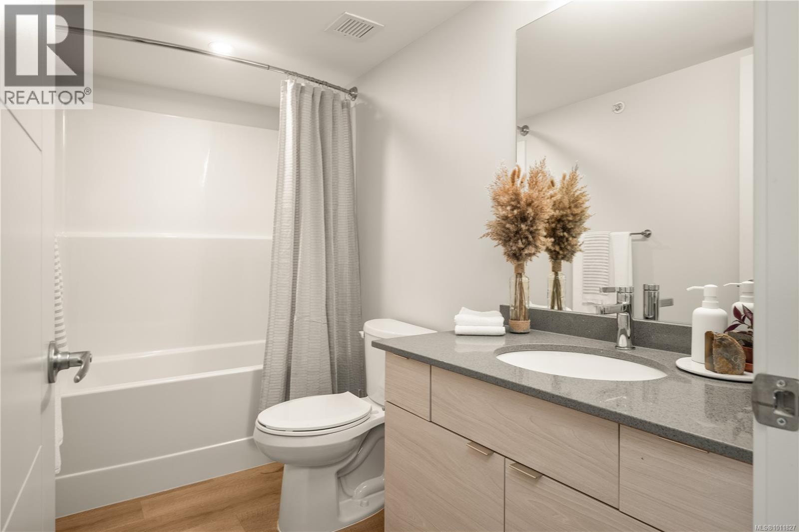 Photo 5 of 312 4810 Cedar Ridge Pl, Nanaimo BC