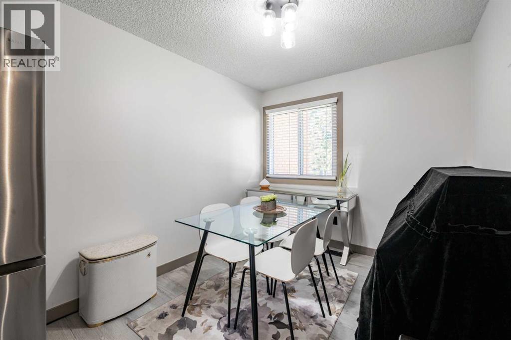 Photo 7 of 4409 33 Avenue Sw, Calgary AB
