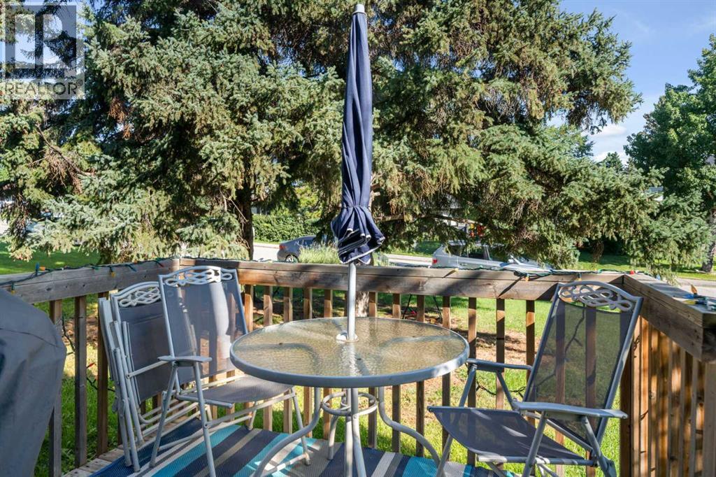 Photo 8 of 4409 33 Avenue Sw, Calgary AB