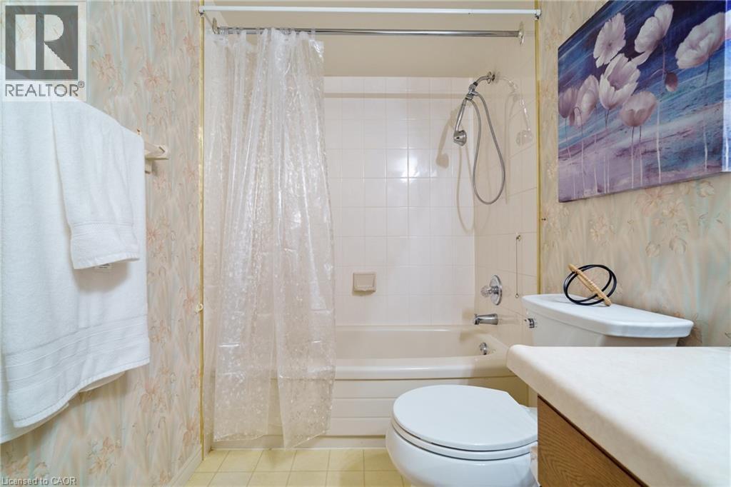 Photo 3 of 416 Limeridge Road Unit 213, Hamilton ON
