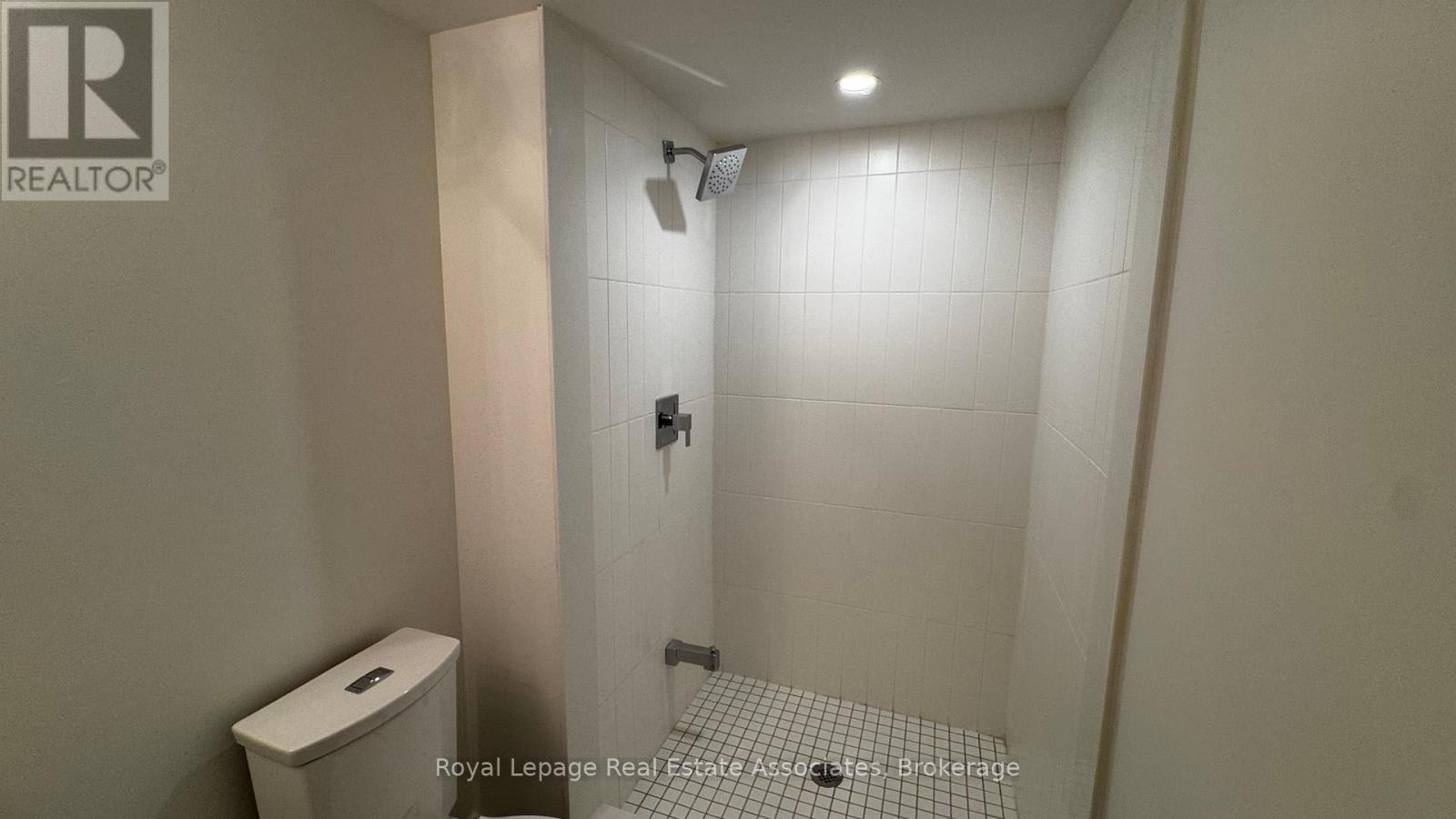 Photo 9 of 103 1650 Victoria Park Avenue, Toronto ON