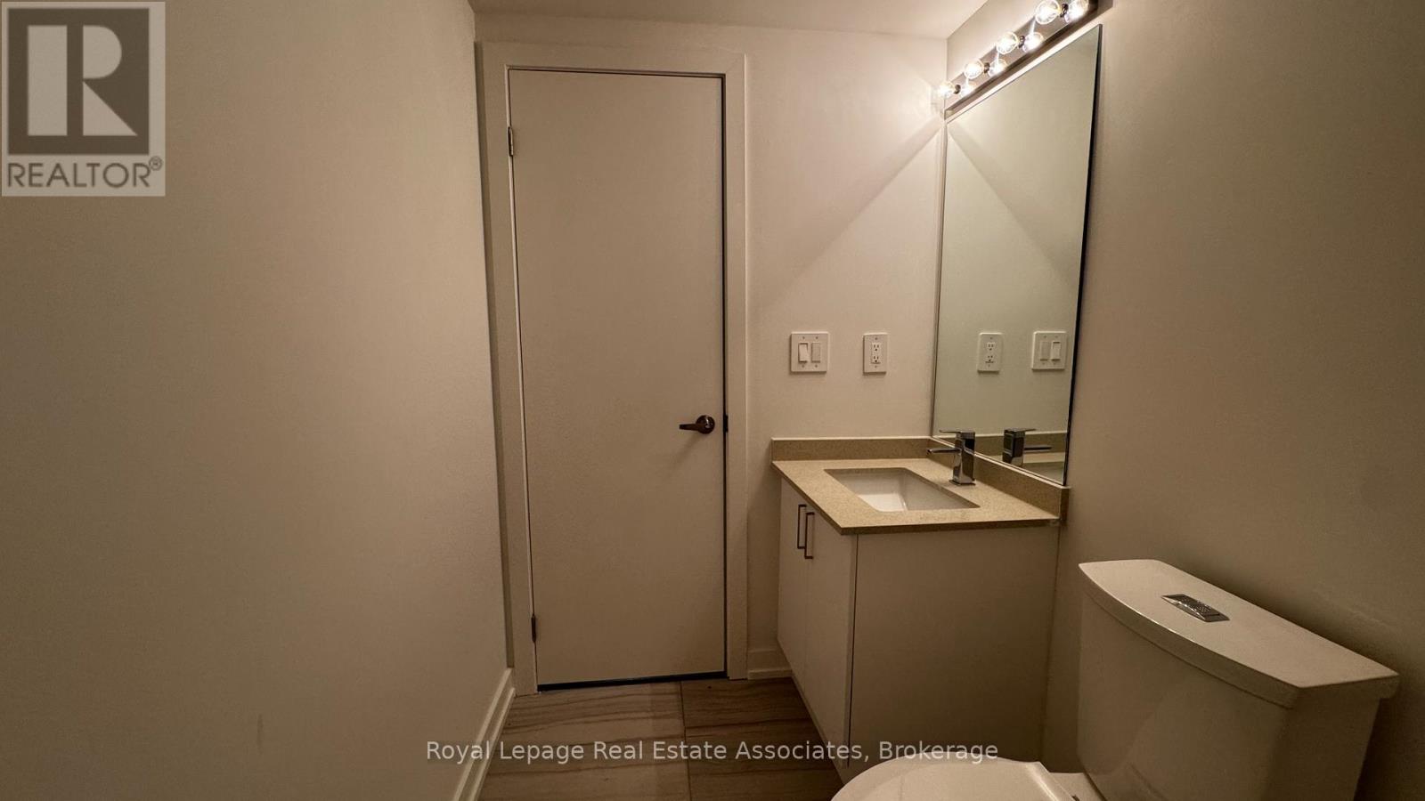 Photo 3 of 103 1650 Victoria Park Avenue, Toronto ON
