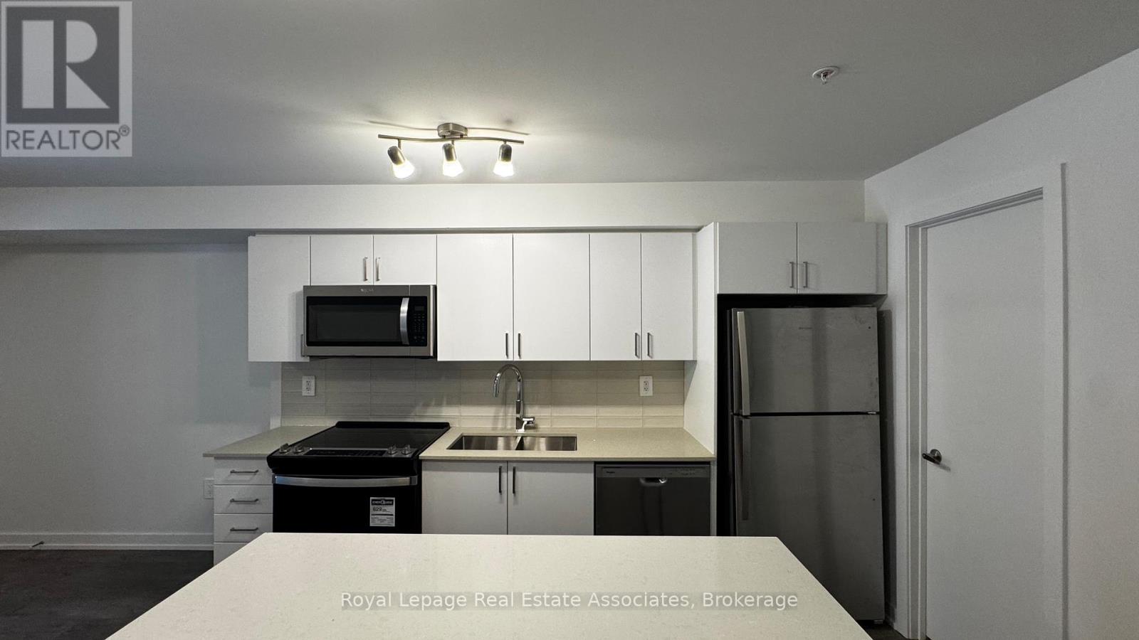 Photo 20 of 103 1650 Victoria Park Avenue, Toronto ON