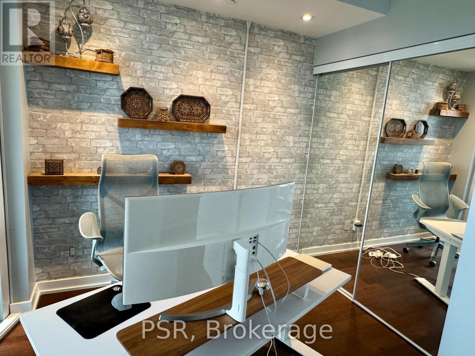 Photo 15 of 2703 20 Bruyeres Mews, Toronto ON