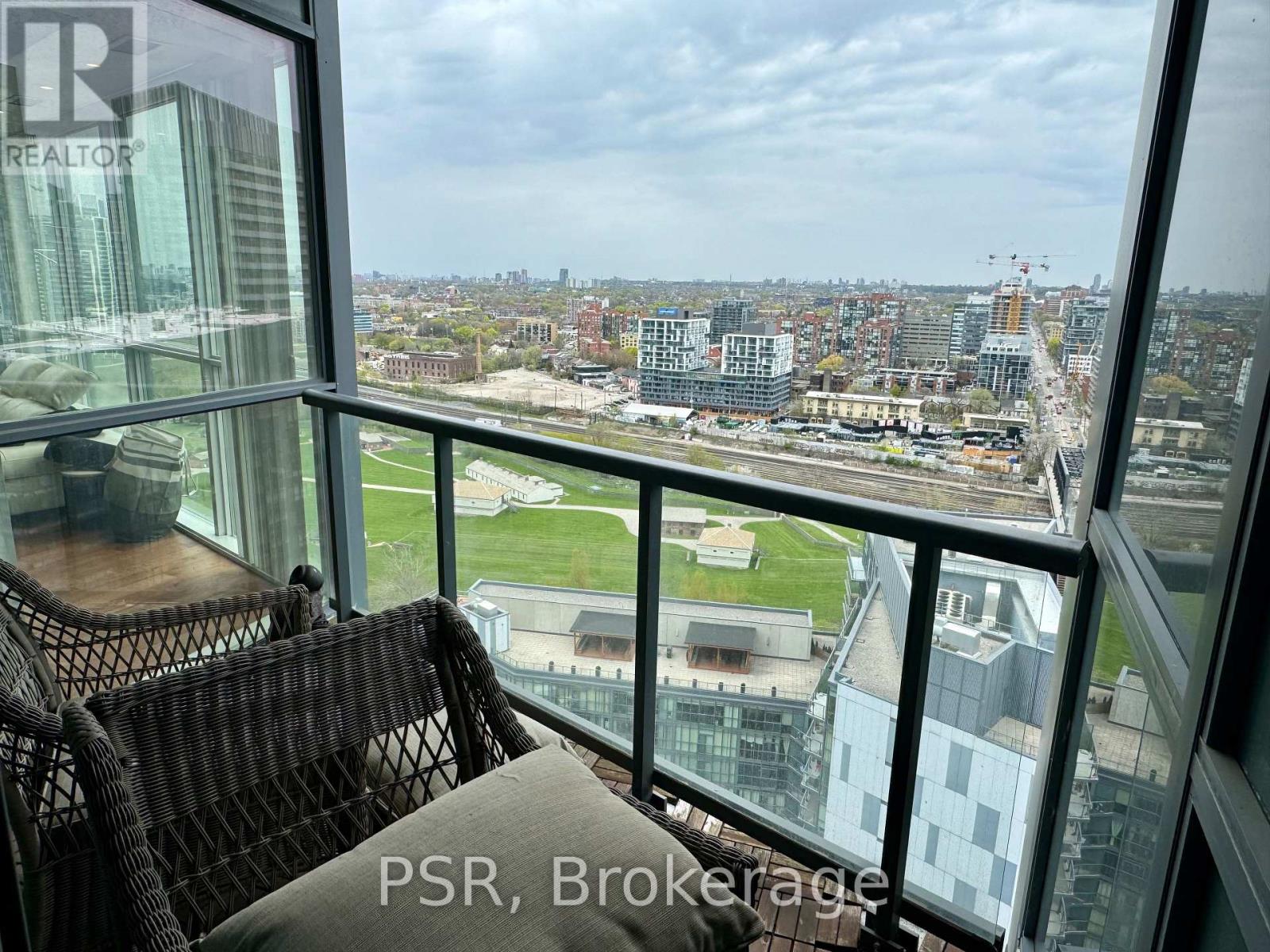 Photo 11 of 2703 20 Bruyeres Mews, Toronto ON