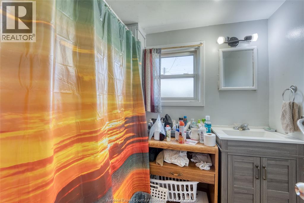 Photo 26 of 49 Maple Street, Kingsville ON