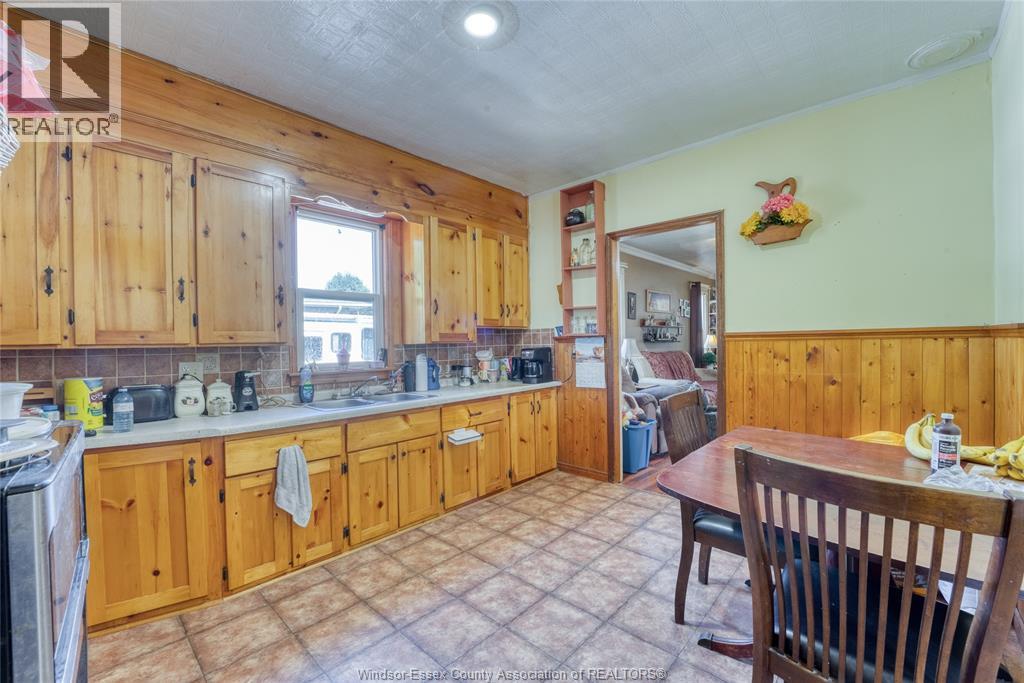 Photo 23 of 49 Maple Street, Kingsville ON