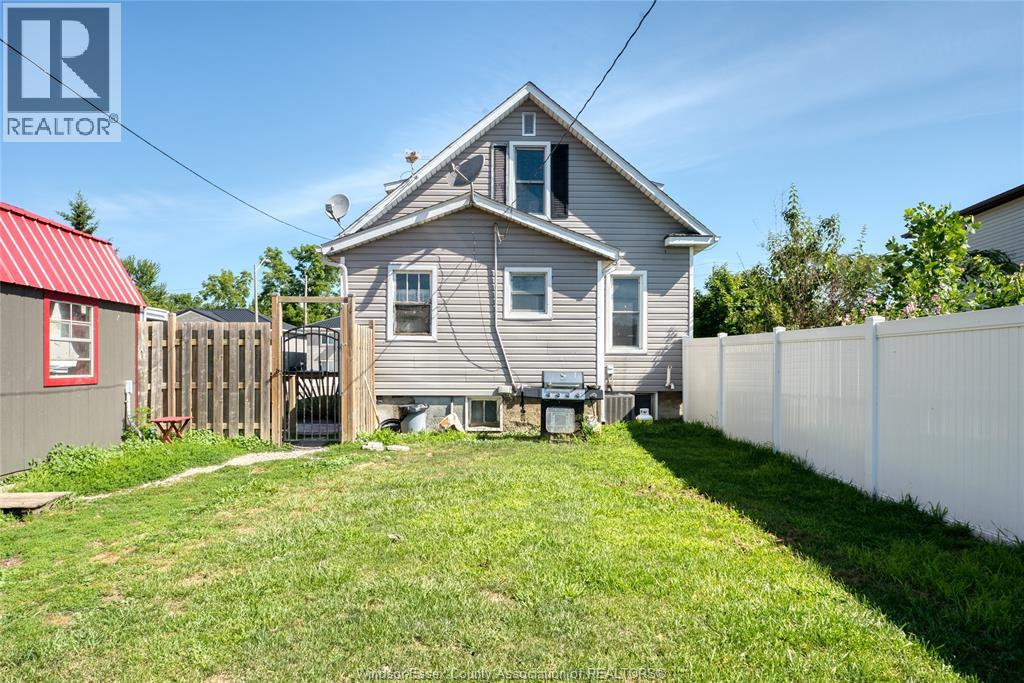 Photo 7 of 49 Maple Street, Kingsville ON