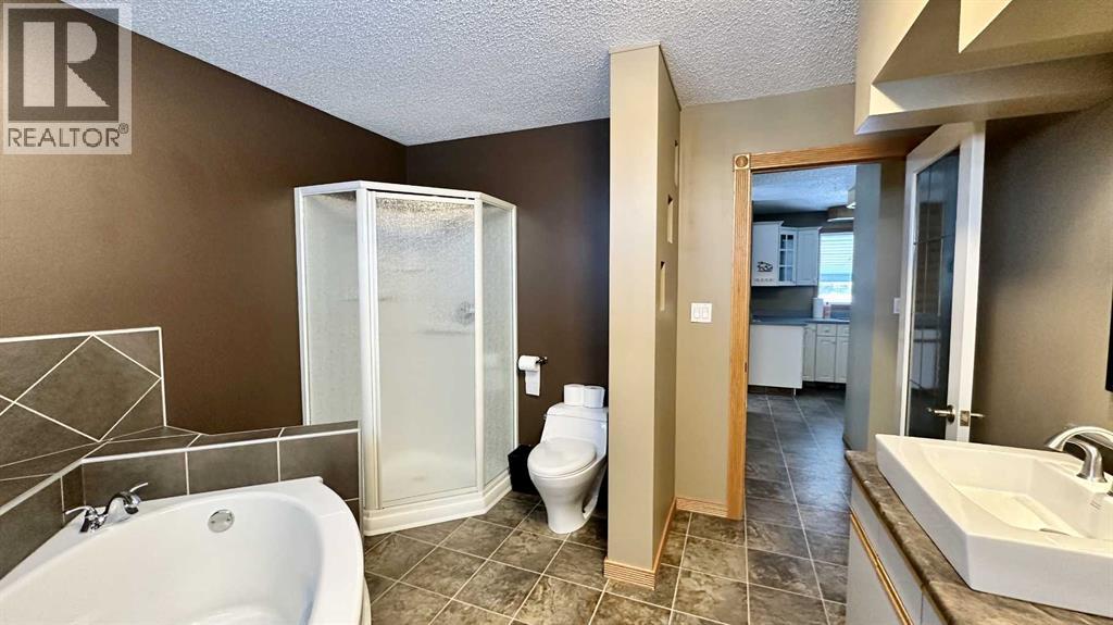 Photo 3 of 60037 Township Road 725, Clairmont AB