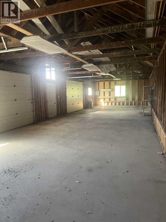 Photo 4 of 60037 Township Road 725, Clairmont AB
