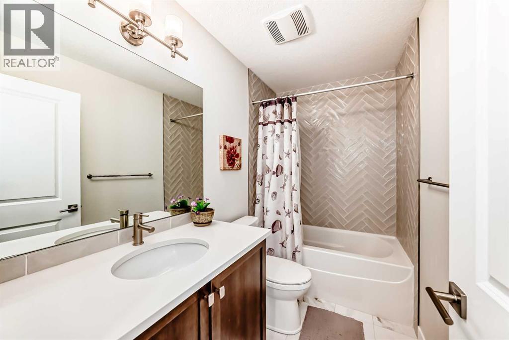 Photo 18 of 128 Savanna Lane Ne, Calgary AB