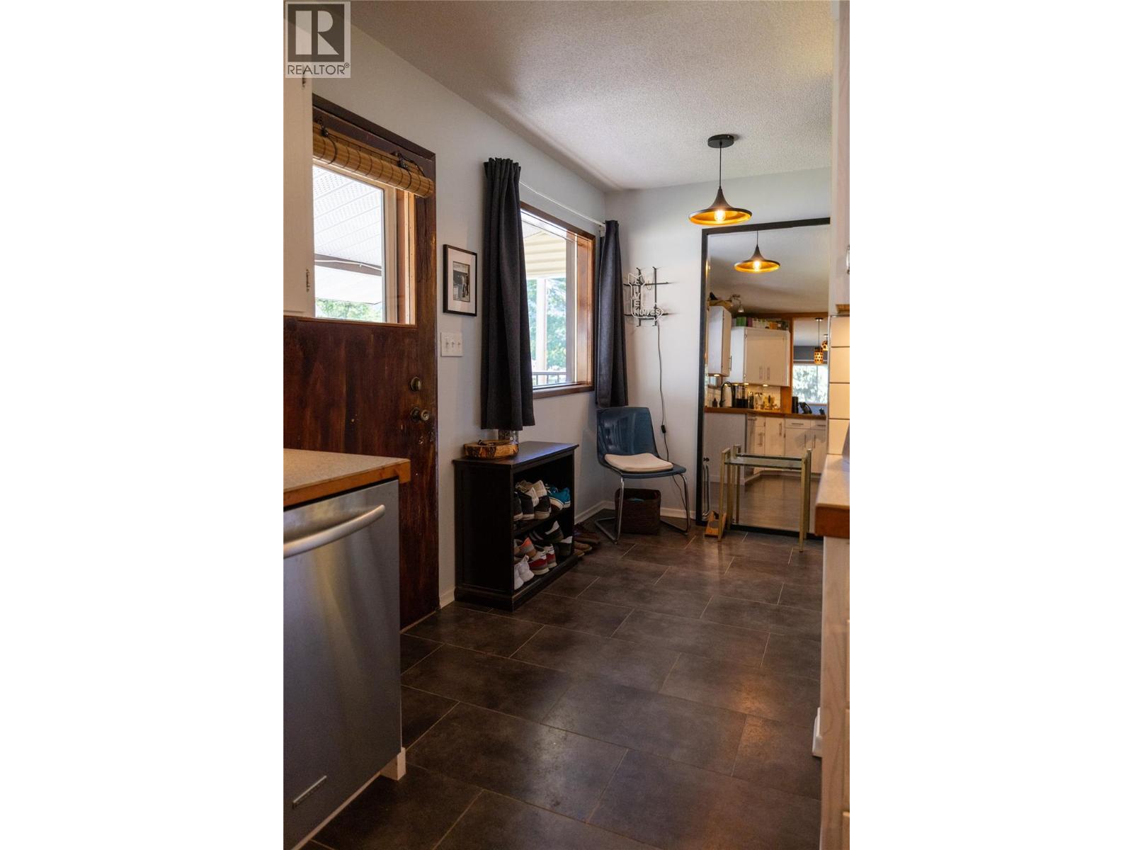 Photo 4 of 1324 Cedar Street, Nelson BC